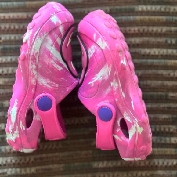 Barney‎ Pink  Clogs - Picture 6 of 7